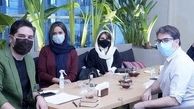 پارسا پیروزفر و بازیگر خانم معروف در یک‌ رستوران + عکس