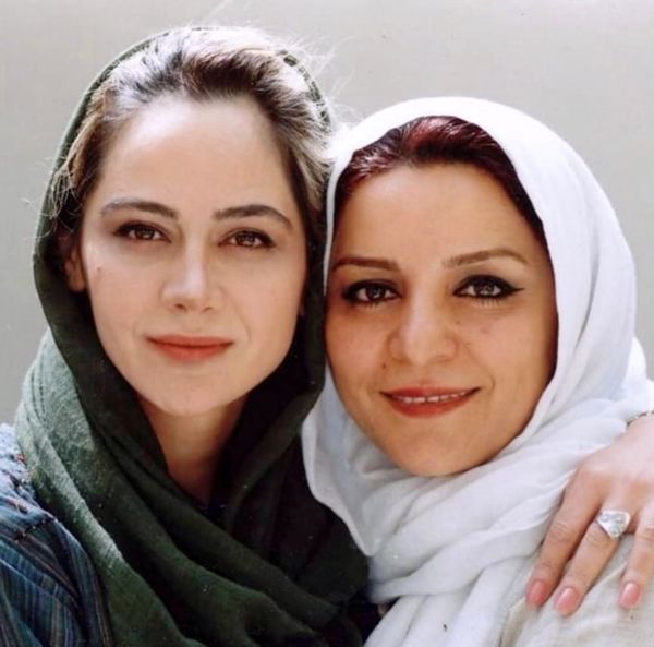 نگین صدق گویا در کنار دوست نازنینش + عکس